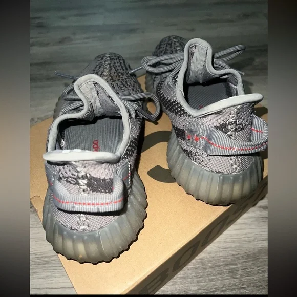 Yeezy 350 boosts. Comes with original box. size 4 - Picture 4 of 4